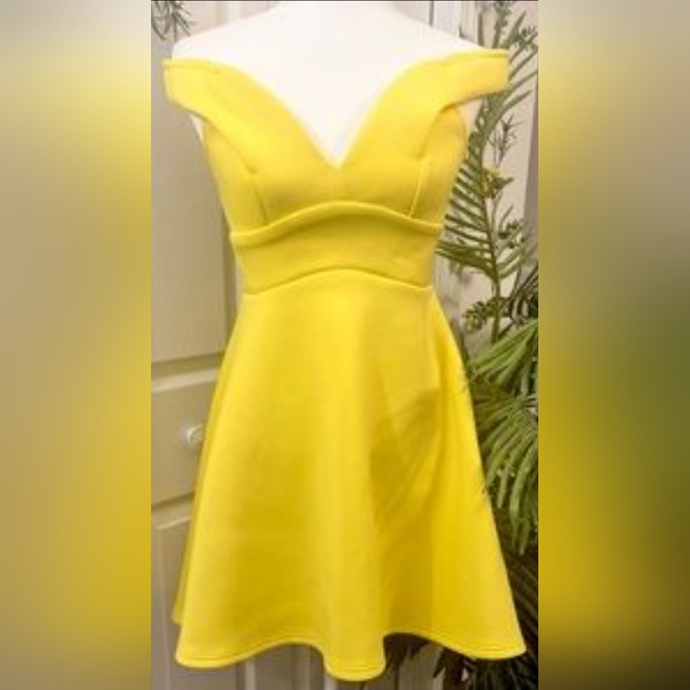 Yellow Off-Shoulder Sweetheart Dress
